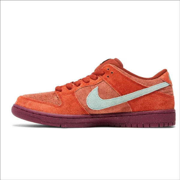 Nike SB Dunk Low Mystic Red Rosewood