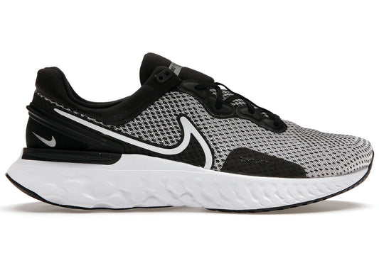 Nike React Miler 3 Black Metallic Silver