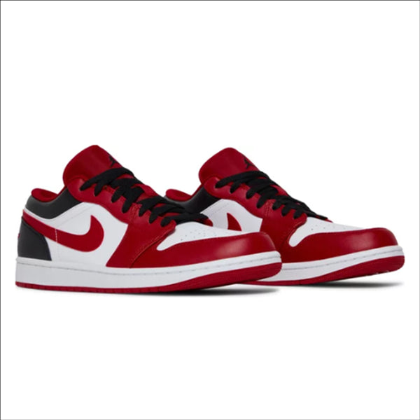 Jordan 1 Low Bulls
