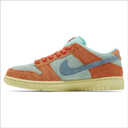 Nike SB Dunk Low Orange Emerald Rise