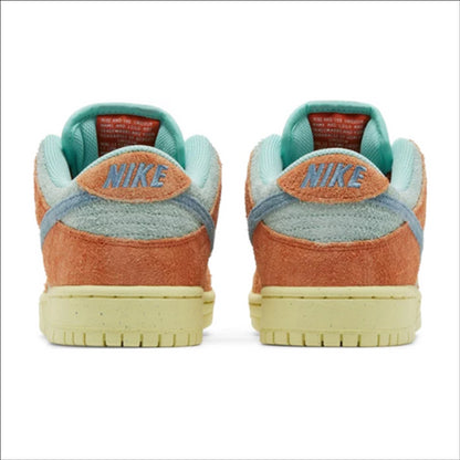 Nike SB Dunk Low Orange Emerald Rise