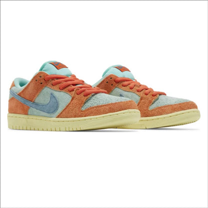 Nike SB Dunk Low Orange Emerald Rise